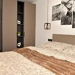 Edelschwarz Apartment