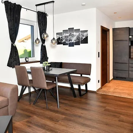 Edelschwarz Appartement *
