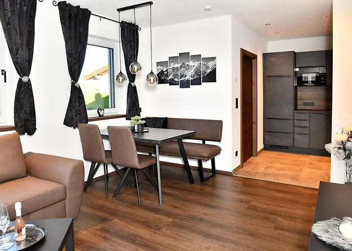 Edelschwarz 아파트 *